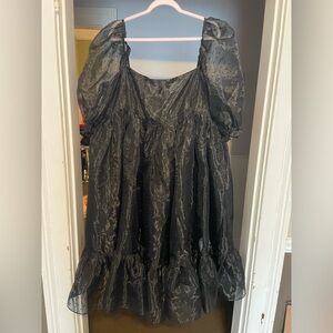 Selkie Caviar French Puff Dress in like new condition, worn once 4X